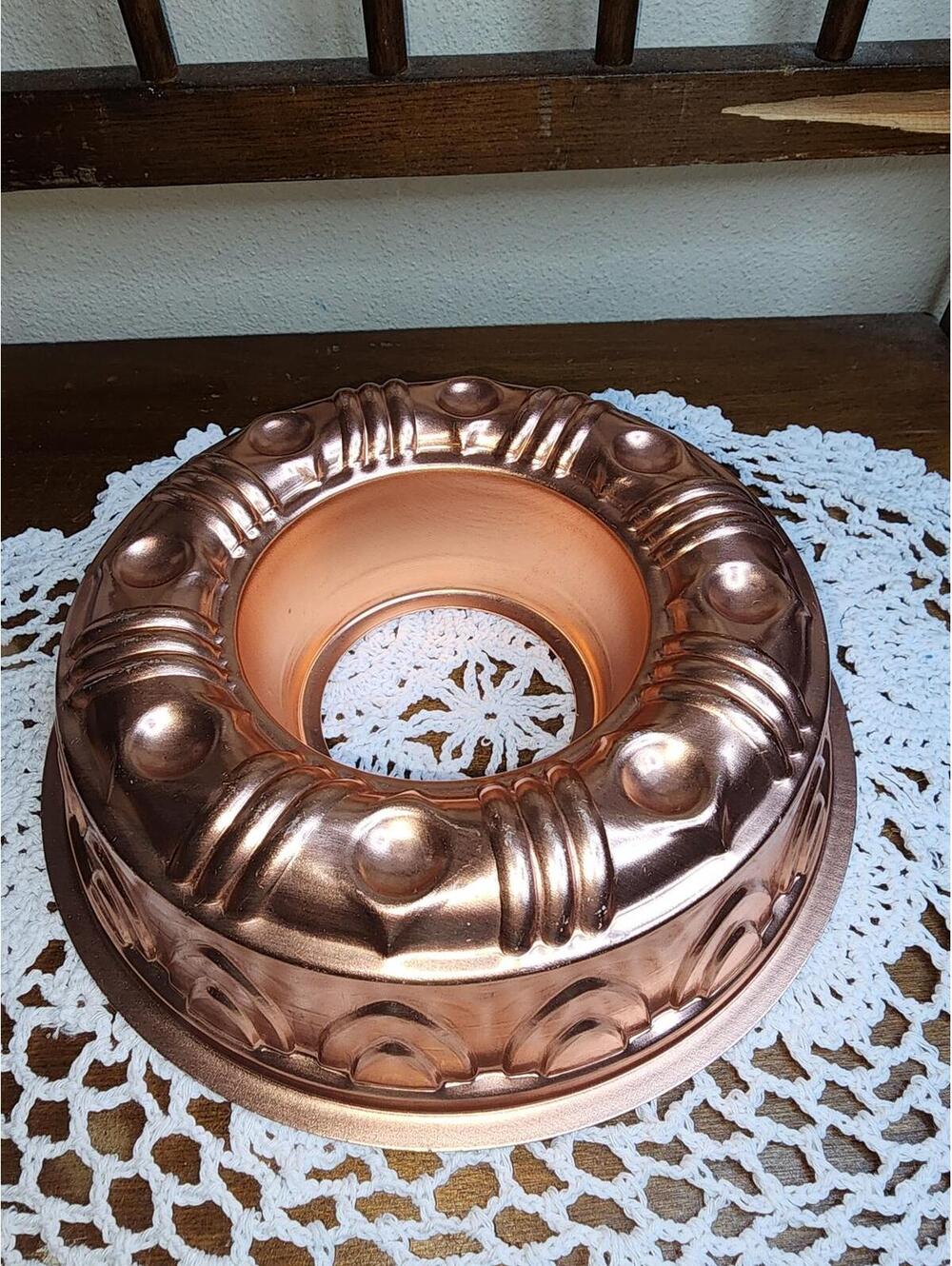 Vintage Copper-Tone Aluminum Mold - 3 1/2 Cup Capacity - Retro Kitchen Decor